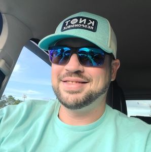 Meet your Posher, Travis